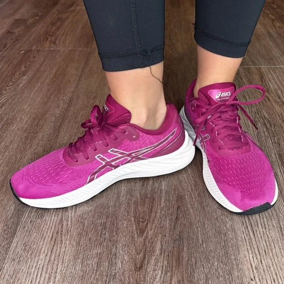 Asics Magenta Gel-Excite 6 Athletic Lightweight
Running Shoes - Picture 2 of 6